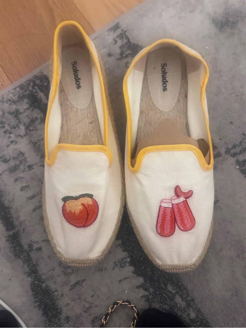 Soludos cream canvas